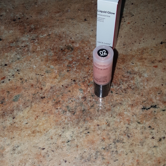 SACE LADY Liquid Glow Highlighter #02 sold on title - Picture 6 of 7